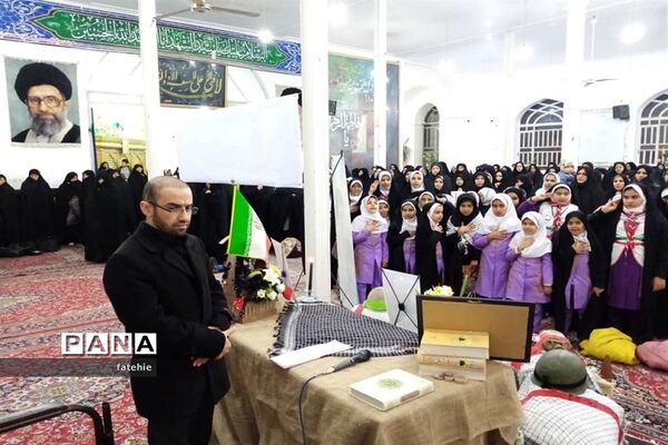 گرامیداشت یاد شهدا توسط دانش آموزان مدارس شاهد ابرکوه