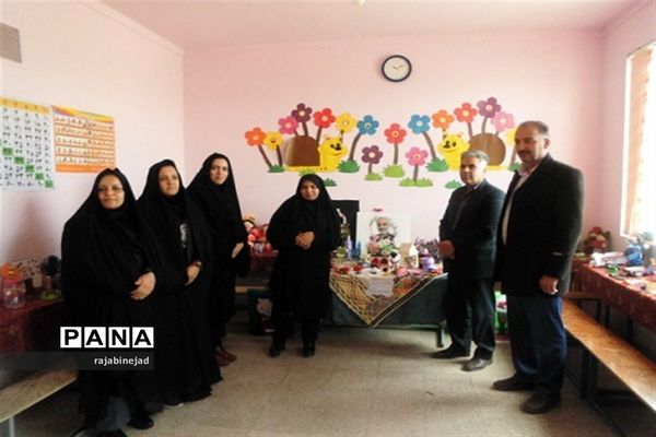 نمایشگاه دست‌ساز دانش‌آموزان شهید محمود زارع ابرکوه