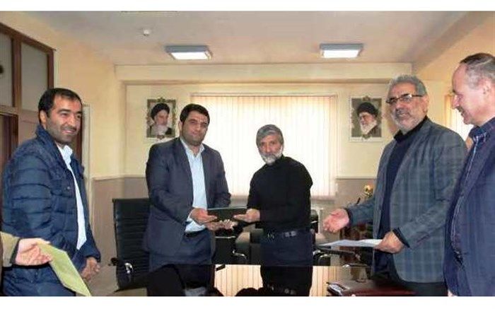 تفاهم‌نامه همکاری بین دستگاه تعلیم و تربیت استان و هیات فوتبال آذربایجان شرقی منعقد شد