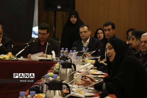 نشست مشترک وزیر آموزش و پرورش با جمعی از خیرین مدرسه ساز استان خراسان رضوی