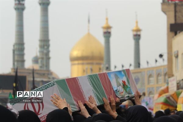 تشییع شهدای سانحه هوایی در قم