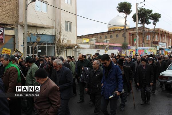 راهپیمایی مردم اسلامشهردرحمایت ازسپاه پاسداران و ادای احترام به جان باختگان سانحه هوایی