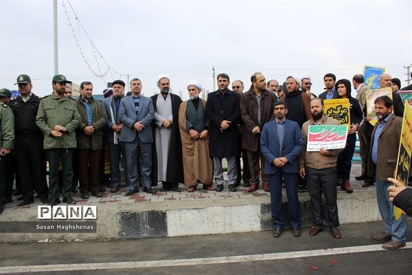 راهپیمایی مردم اسلامشهردرحمایت ازسپاه پاسداران و ادای احترام به جان باختگان سانحه هوایی