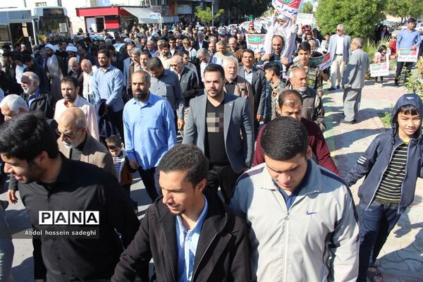 حماسه حضور مردم بوشهر در میثاق با ولایت  حمایت از سپاه و آرمان های انقلاب