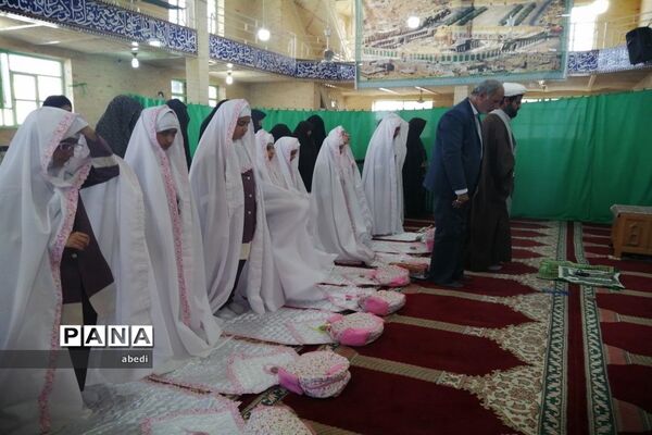جشن عبادت دختران دبستان شاهد بهاباد