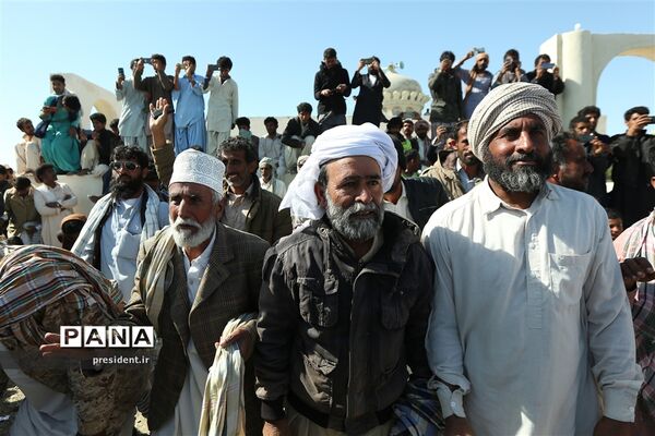 بازدید حسن روحانی از مناطق سیل زده استان سیستان و بلوچستان
