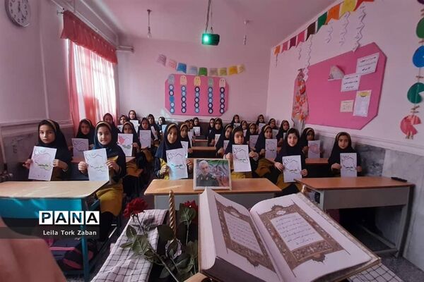 مراسم یادبود سردار سلیمانی در مدرسه شاهد ٢ ملایر