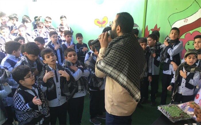 مراسم بزرگداشت شهدای مقاومت در دبستان غیر دولتی پسرانه امام رضا (ع) بوشهر برگزار شد