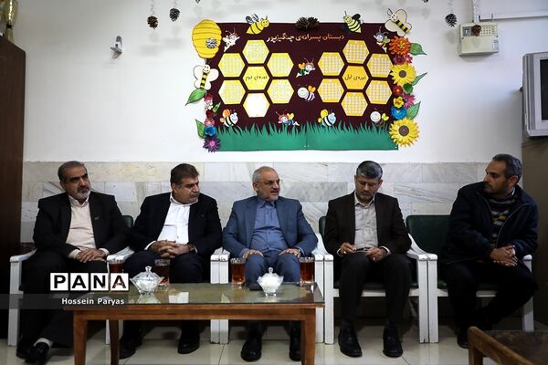 بازدید سرزده وزیر آموزش و پرورش از دبستان پسرانه چنگیزپور در منطقه 16 تهران