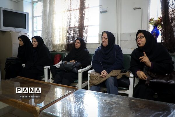 بازدید سرزده وزیر آموزش و پرورش از دبستان پسرانه چنگیزپور در منطقه 16 تهران