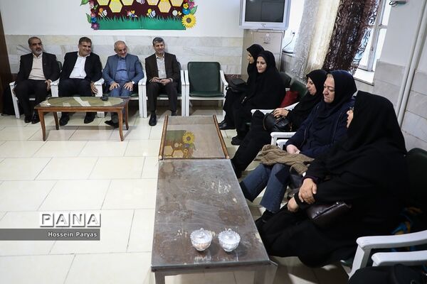 بازدید سرزده وزیر آموزش و پرورش از دبستان پسرانه چنگیزپور در منطقه 16 تهران