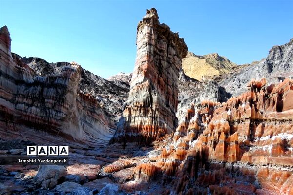 کوهنوردی گروه فرهنگ شیراز در کوه نمکی جاشک