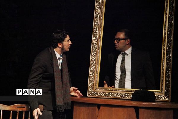 اجرای نمایش «خرس»