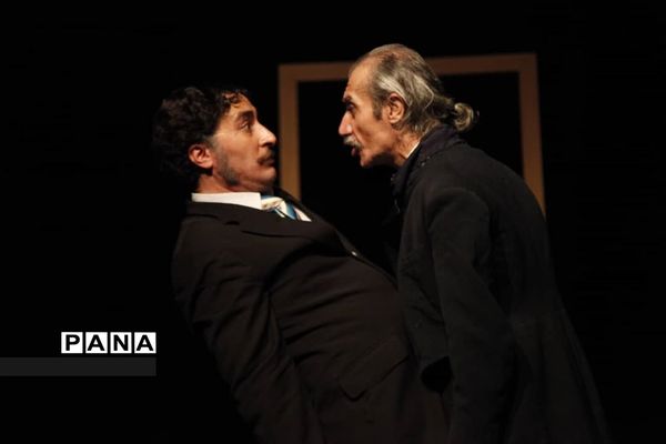 اجرای نمایش «خرس»