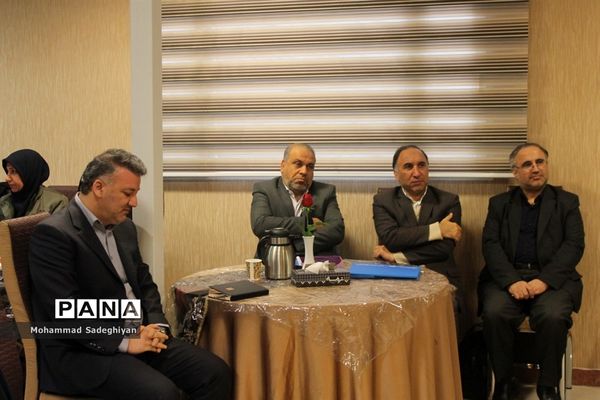 برنامه آزمایشی طرح تهمتن در مدارس منطقه 19