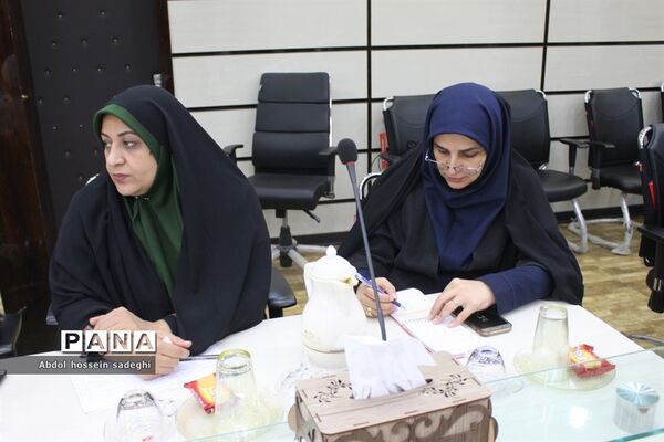 نشست کمیته فرهنگیان و دانش آموزی دهه فجر انقلاب اسلامی استان بوشهر