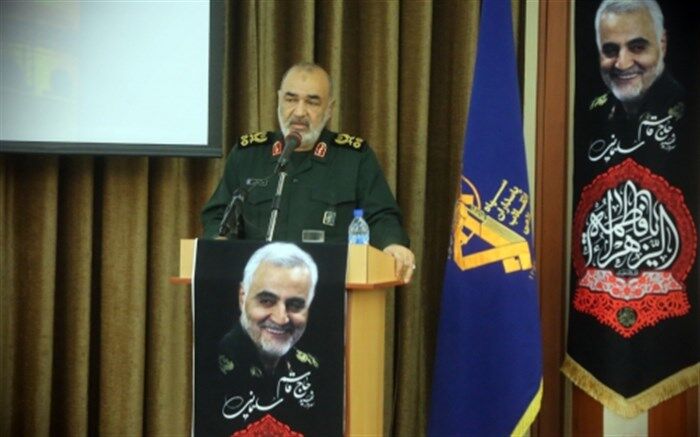 فرمانده کل سپاه: شهید سلیمانی زنده‌تر از قاسم سلیمانی و برای دشمن خطرناک تر از گذشته است