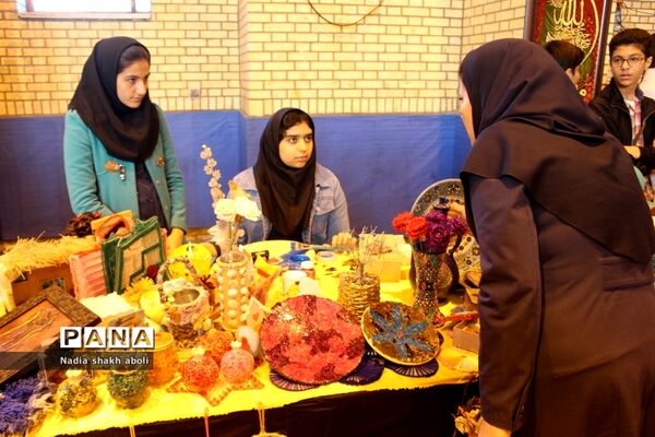 نمایشگاه دستاوردهای مدارس غیر دولتی و هیات امنایی  بوشهر