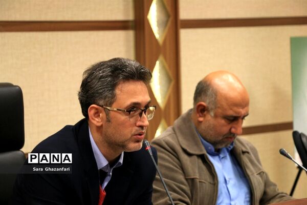 نشست مدیران روابط عمومی اداره‌های شهرستان ساری در فرمانداری