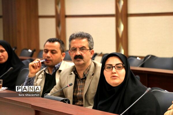 نشست مدیران روابط عمومی اداره‌های شهرستان ساری در فرمانداری