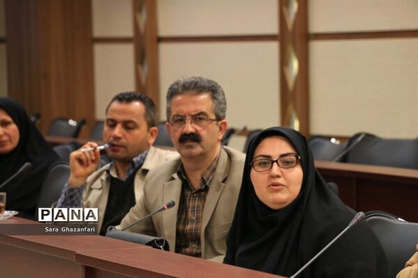 نشست مدیران روابط عمومی اداره‌های شهرستان ساری در فرمانداری