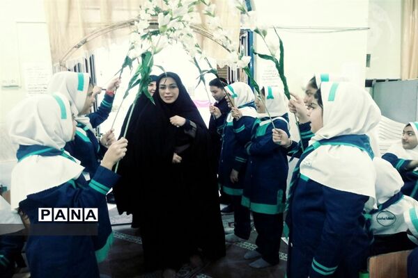سیل مهربانی همکلاسی ها در گلستان