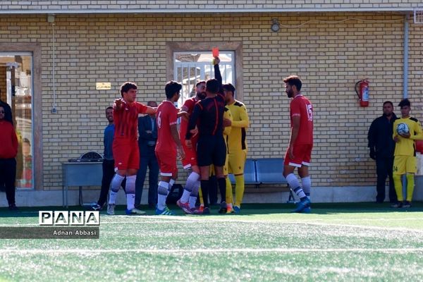 مسابقات  لیگ برتر بزرگسالان استان فارس بین دو تیم ماهان شیراز و پرسپولیس شیراز