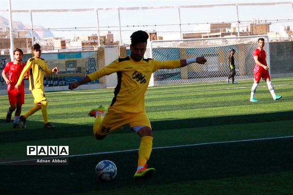 مسابقات  لیگ برتر بزرگسالان استان فارس بین دو تیم ماهان شیراز و پرسپولیس شیراز