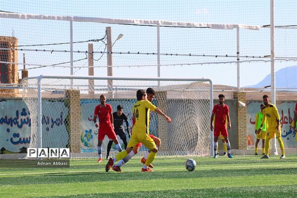 مسابقات  لیگ برتر بزرگسالان استان فارس بین دو تیم ماهان شیراز و پرسپولیس شیراز