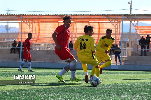 مسابقات  لیگ برتر بزرگسالان استان فارس بین دو تیم ماهان شیراز و پرسپولیس شیراز