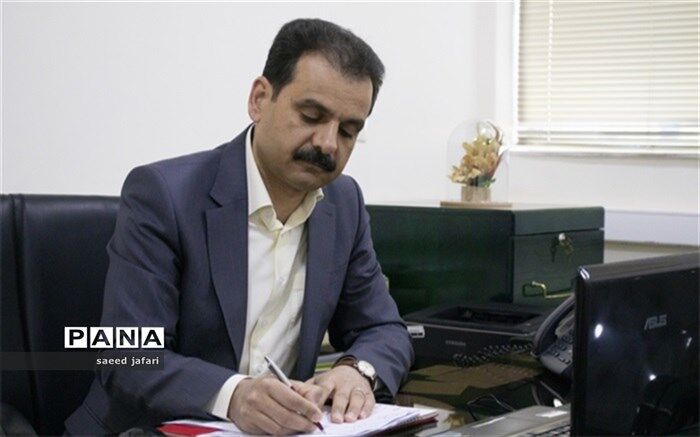 رتبه برتر جذب دانش آموز در هنرستان ها ی ناحیه یک یزد
