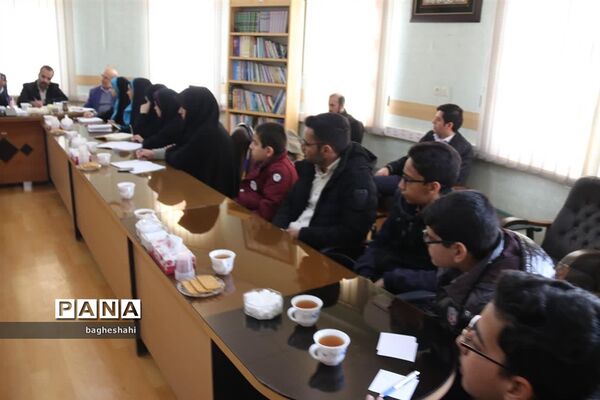 اتاق فکر دانش آموزی در معاونت پرورشی وفرهنگی یزد