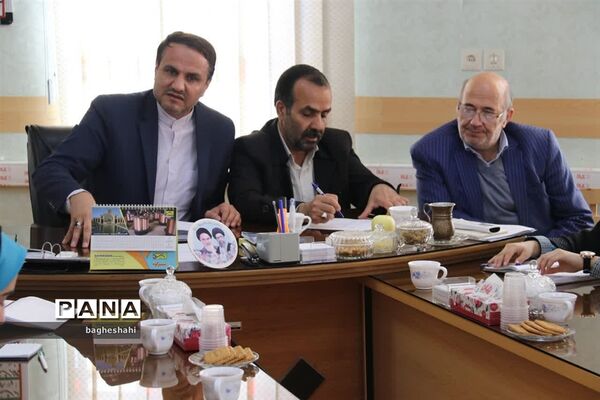 اتاق فکر دانش آموزی در معاونت پرورشی وفرهنگی یزد