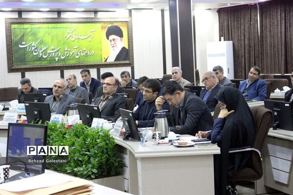 جلسه هم‌اندیشی و دوره آموزشی معاونان توسعه مدیریت و پشتیبانی مناطق 24 گانه آذربایجان غربی در ارومیه