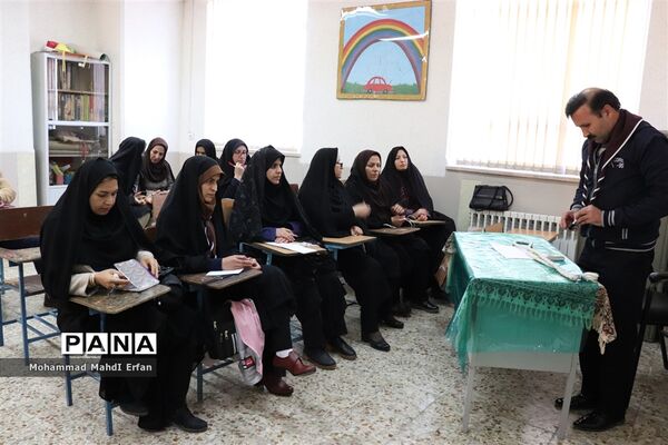 برگزاری همایش آموزشی مدرسان و مربیان سازمان دانش آموزی در آباده