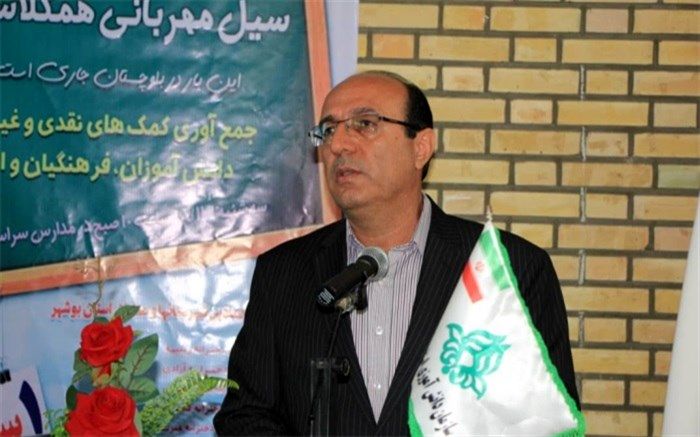 دانش آموزان بوشهری به نام شهید سلیمانی به کمک سیل زدگان شتافتند