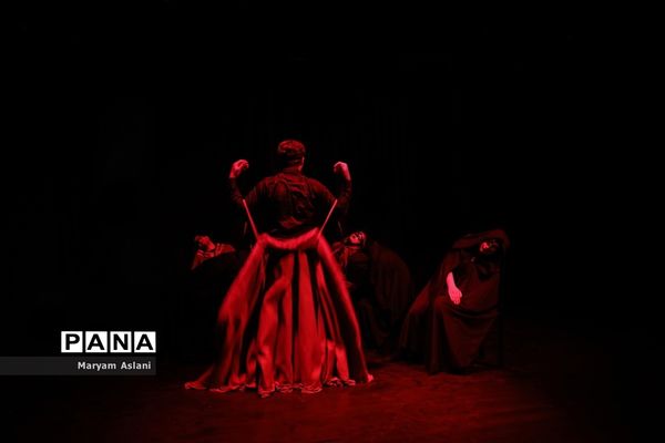 احرای نمایش مجلس قتل رئیس جمهور