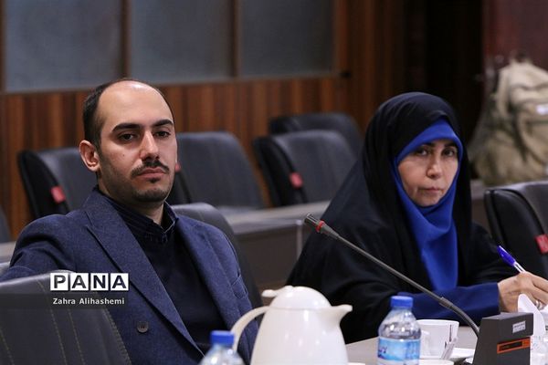 جلسه شورای مشورتی جوانان شهرستان تهران در کانون مفتح