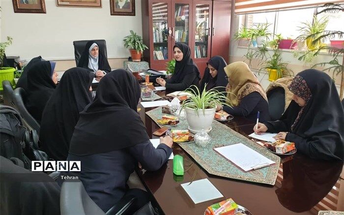 برگزاری جلسات اتاق فکر معاونت آموزش ابتدایی منطقه11
