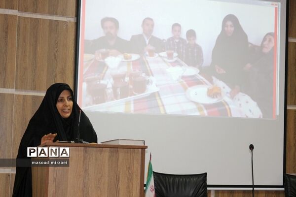 نشست توجیهی طرح «لاله های روشن» در قزوین