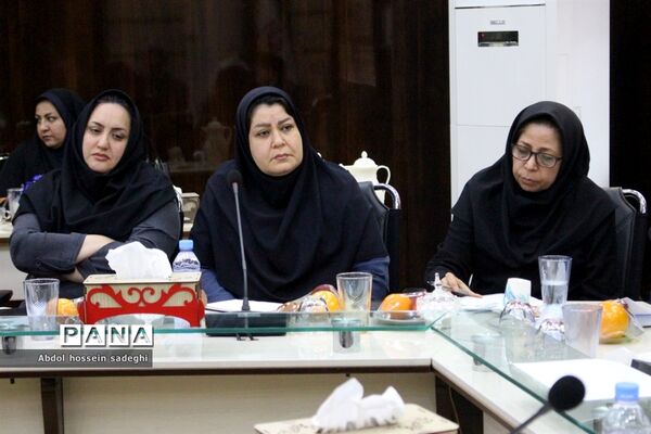 جلسه شورای معاونان  اداره‌کل آموزش و پرورش استان بوشهر