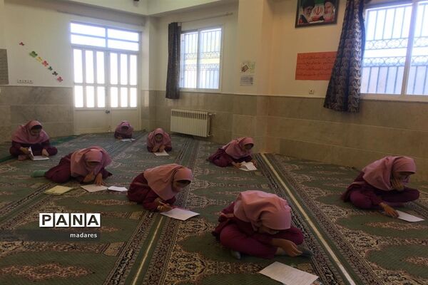 برگزاری مسابقه عطر انتظاردر مدارس ابرکوه