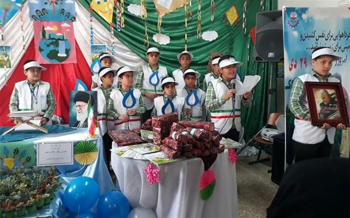 اجرای برنامه های زیست محیطی در آموزش و پرورش چهاردانگه