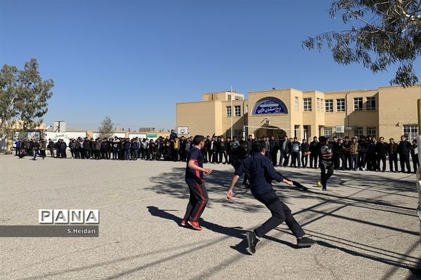 برگزاری مسابقات فوتبال بین کلاسی جام شهید سلیمانی در دبیرستان دوره دوم مومنین