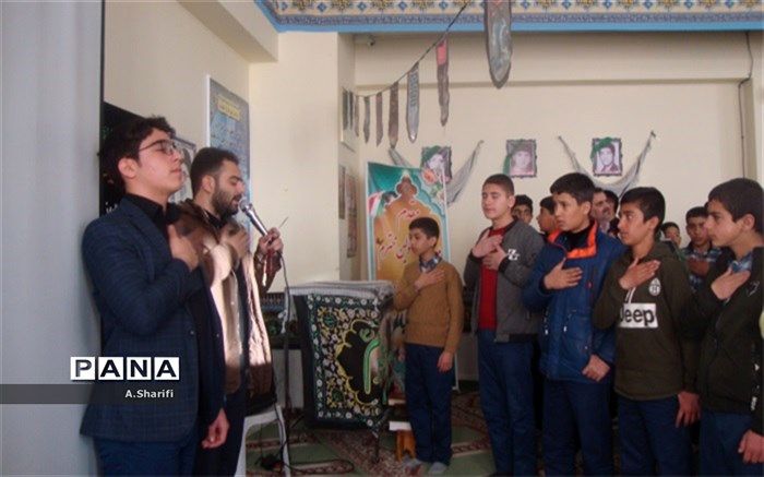 عطر فاطمی فضای دبیرستان معارف را عطرآگین کرد