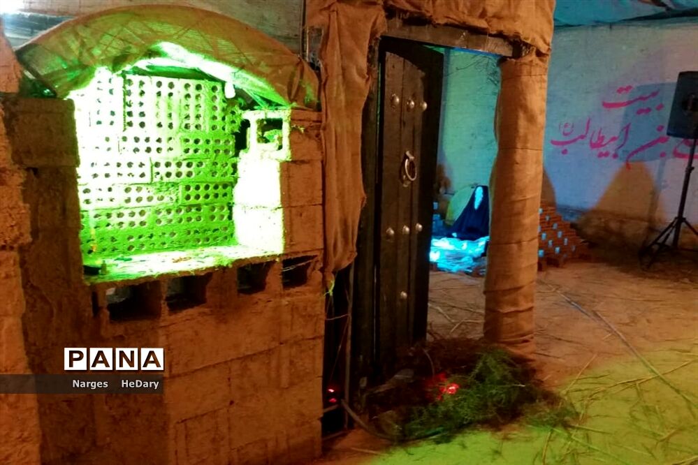 نمایشگاه یاس کبود در شهرستان امیدیه