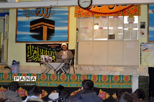 آیین عزاداری و سوگواری حضرت فاطمه زهرا(س) در دبیرستان مومنین