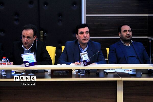 جلسه مشترک شورای معاونان اداره‌کل و مدیران و روسای آموزش و پرورش نواحی  و مناطق استان آذربایجان شرقی