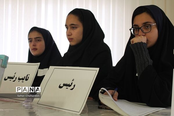افتتاحیه دهمین دوره انتخابات مجلس و شورای دانش آموزی همدان
