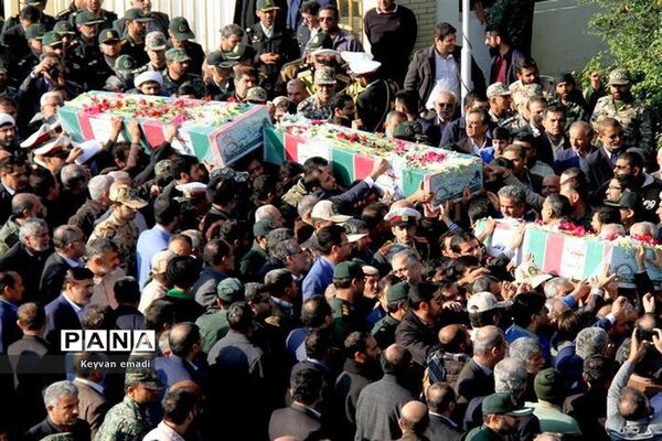 استقبال از پیکرهای پاک 3 شهید گمنام دفاع مقدس در فرودگاه بوشهر
